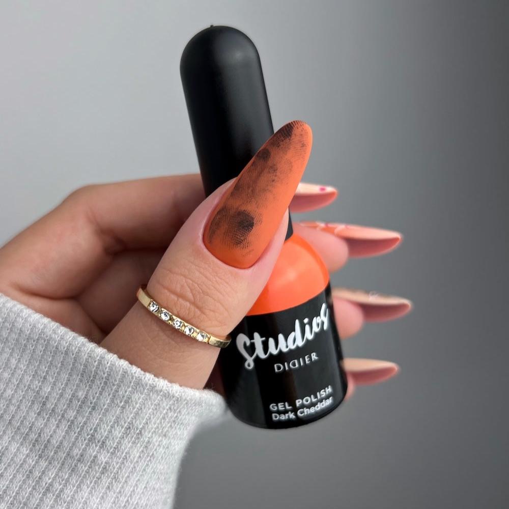 Gellak Studios Didier Dark Cheddar