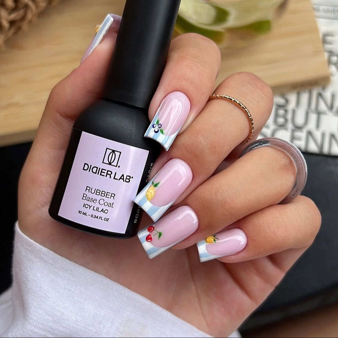 Rubber Base Coat Icy Lilac